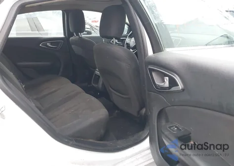 2016 Chrysler 200 Limited z USA, uszkodzony, nr VIN 1C3CCCAB0GN101997